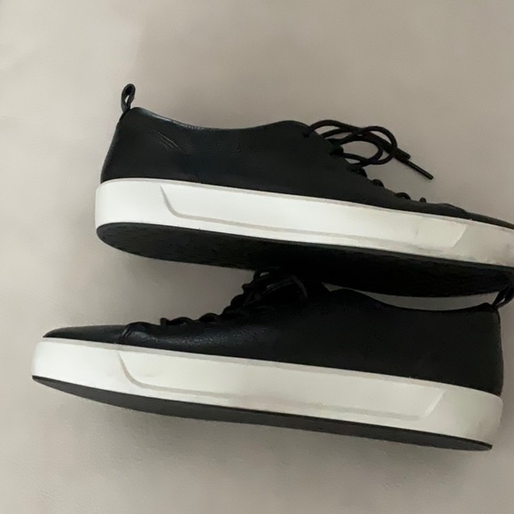 Ecco Leather Sneakers - Picture 7 of 9